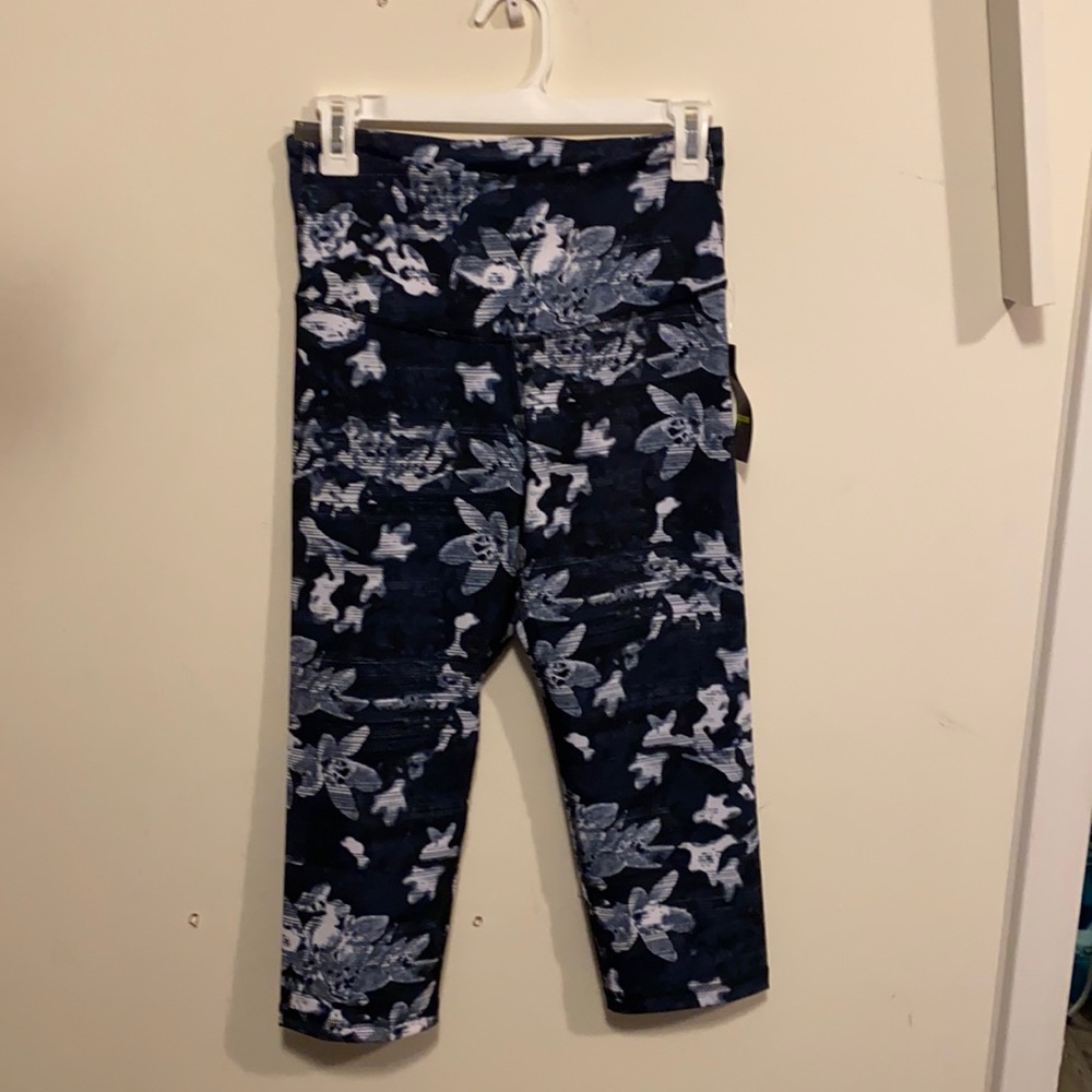 Old Navy Active workout capris